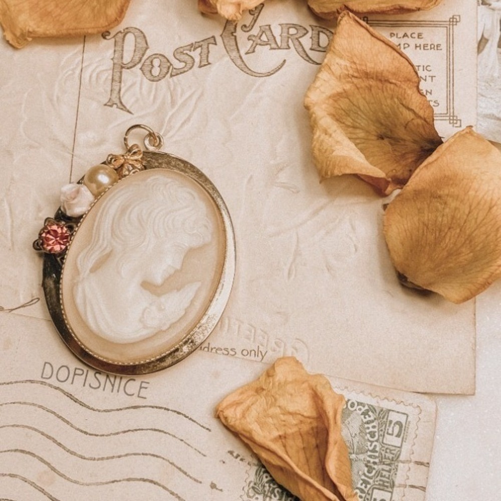 Handcrafted Vintage Cameo Locket